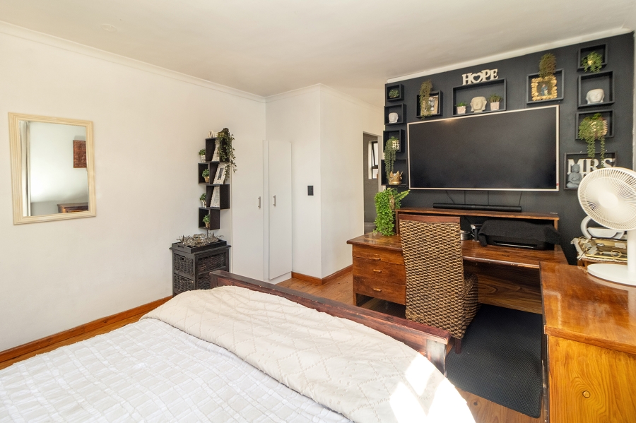 2 Bedroom Property for Sale in Parklands Western Cape